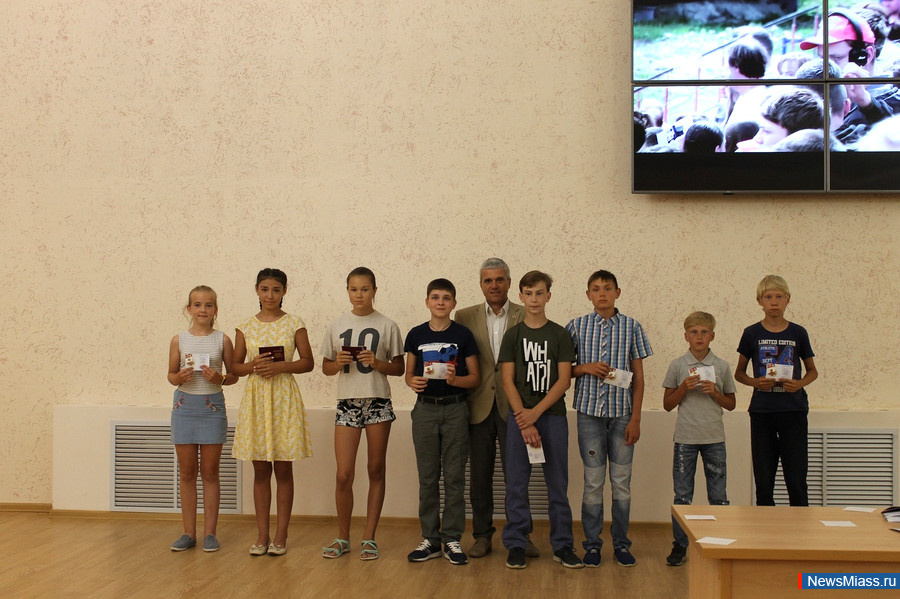 "   ".  400   -     -    