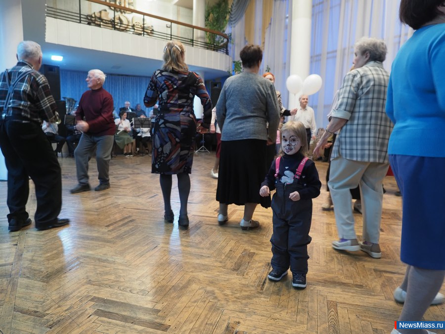 "���������� ������ ����� �����". � �������� ����� ������ ������������ �������� ����� ����� "���������"