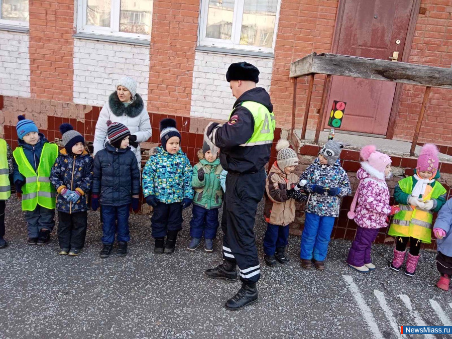 ��������� ������ ������������. ���������� �������-���������� ������ ������ � ������������� ������� ���������� ������ �� ������������ �������� �������-������������� �����������