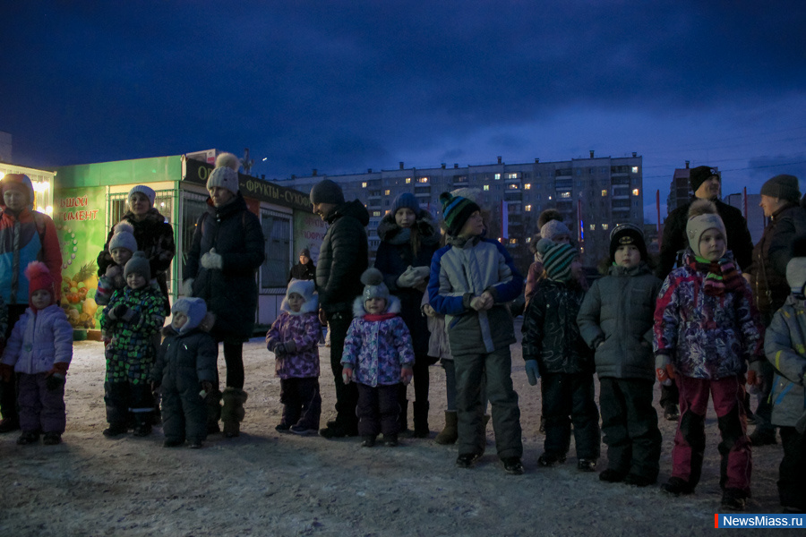 , , .           "1000 "