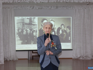 ������ ������ � 900 ���� � �����