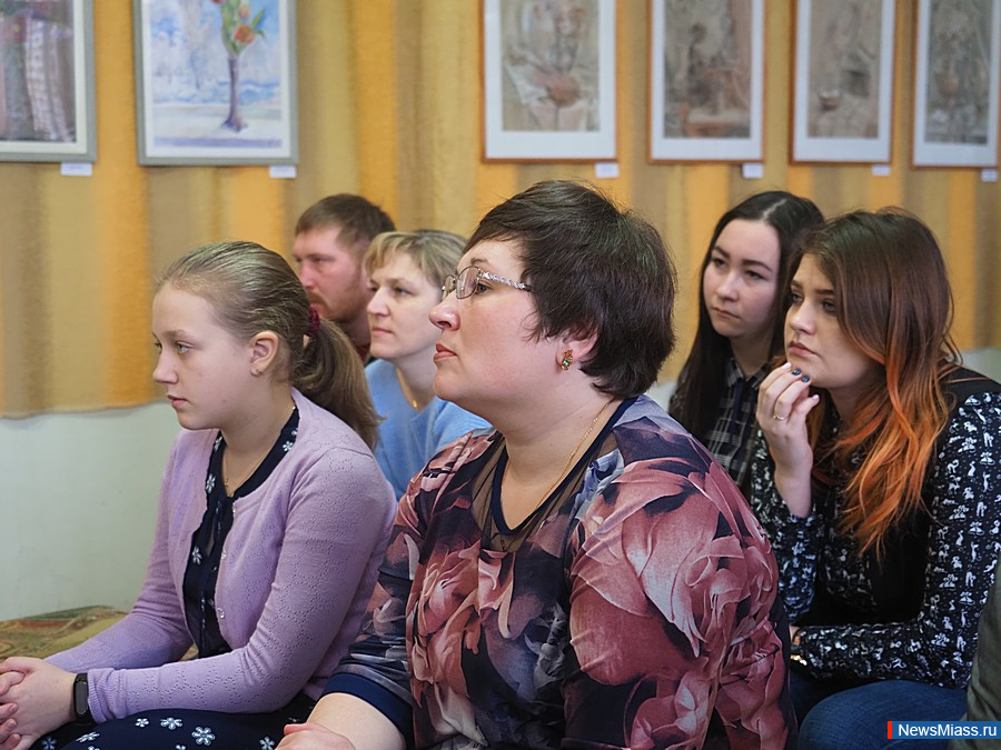      :    .       .     -    