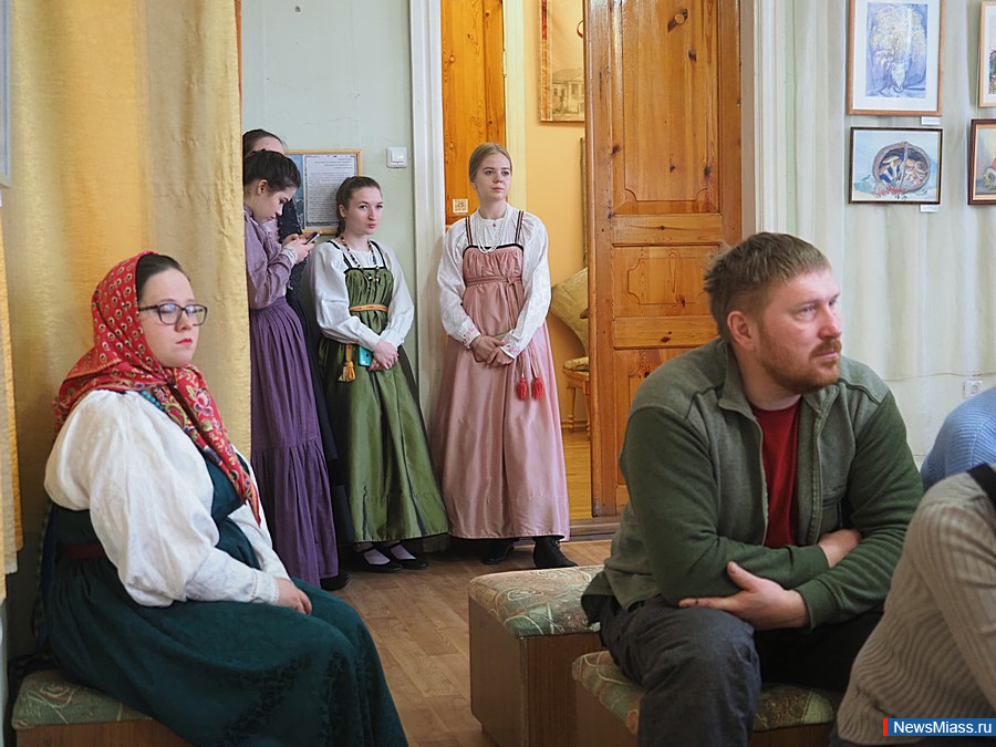      :    .       .     -    