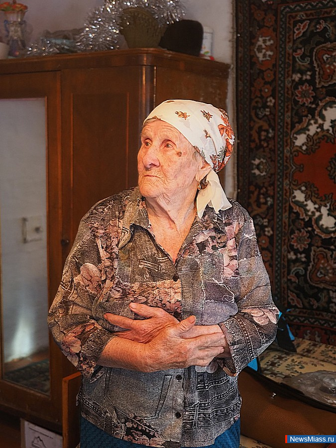 -       .    "! ! !"   ""      