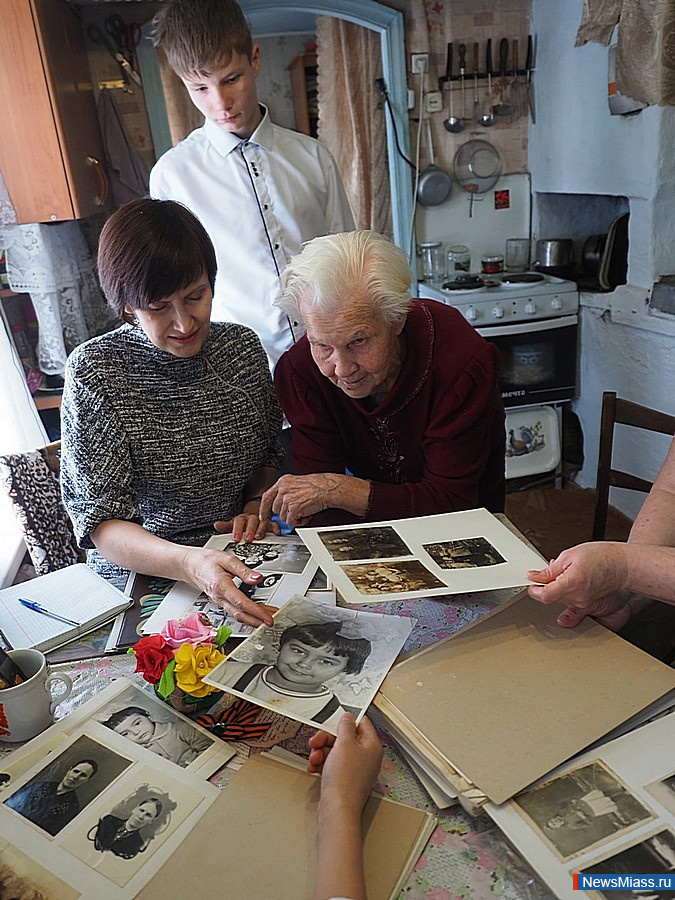 ����-������ ��������� �������� ���� � ���� ��� �������. � ������ ������� "������! ��������! ����!" ������������ ������ "������" �������� � ������ � ��������� ��������