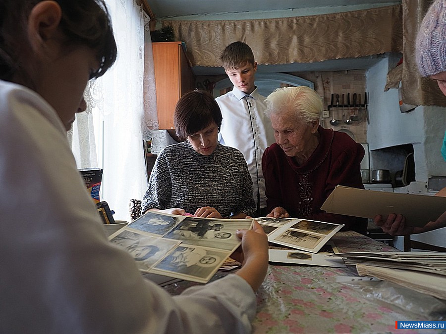 -       .    "! ! !"   ""      