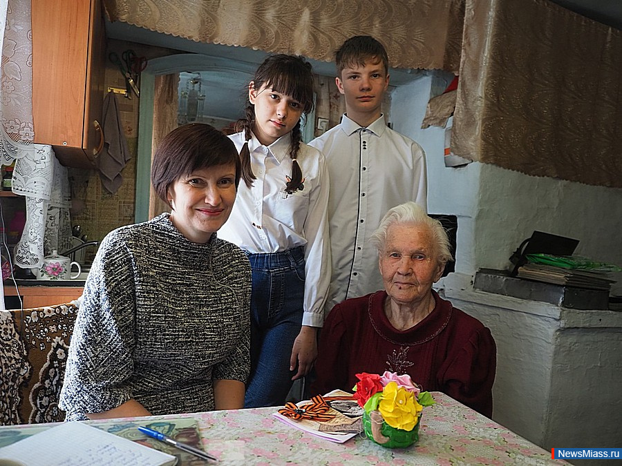 ����-������ ��������� �������� ���� � ���� ��� �������. � ������ ������� "������! ��������! ����!" ������������ ������ "������" �������� � ������ � ��������� ��������