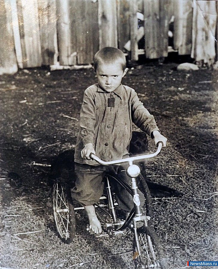 -       .    "! ! !"   ""      