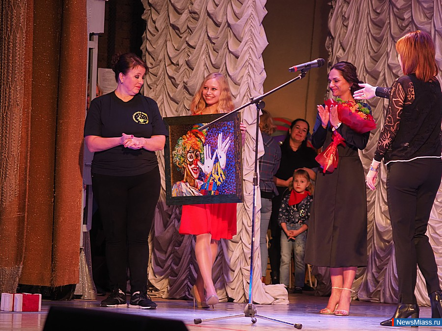 � ������ ��������� ����� "����" ������� 30-������ ������. �� ��������� �������� ��� �������� ���� ������������ ������������� ���������