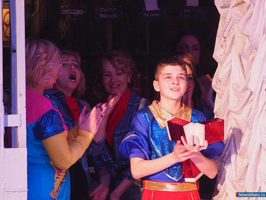 � ������ ��������� ����� "����" ������� 30-������ ������. �� ��������� �������� ��� �������� ���� ������������ ������������� ���������