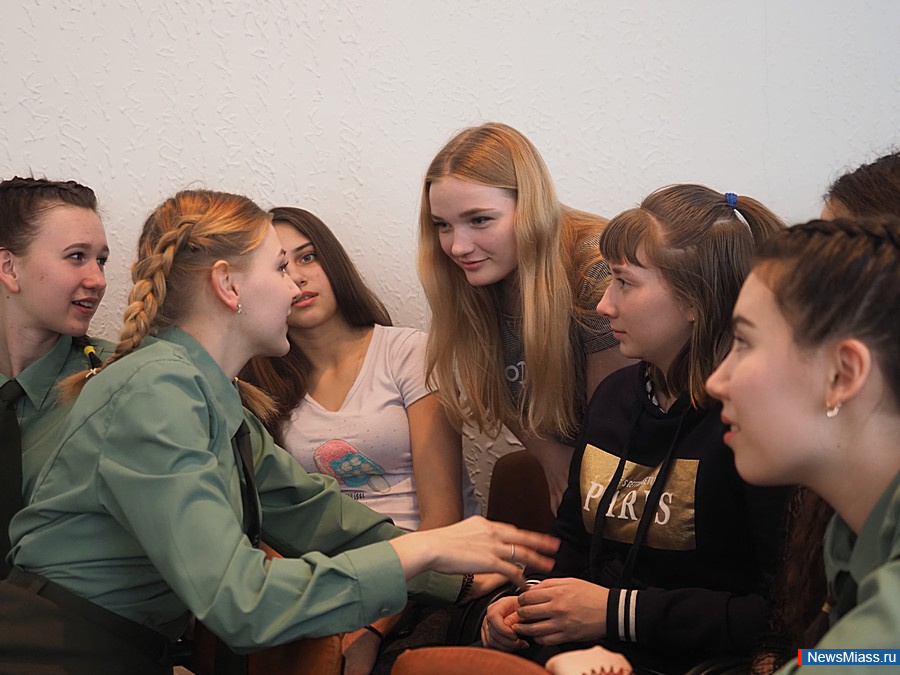 � ������ ������ ������-�������������� �������, ����������� ������� ������. � �������� ������� ������� ������� ������ ������������ �������� ��������� ��������������� �������� � �������� ������ "���� ������"