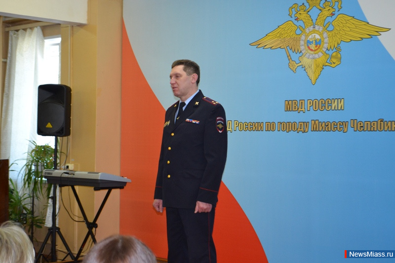      8     .        .      -    