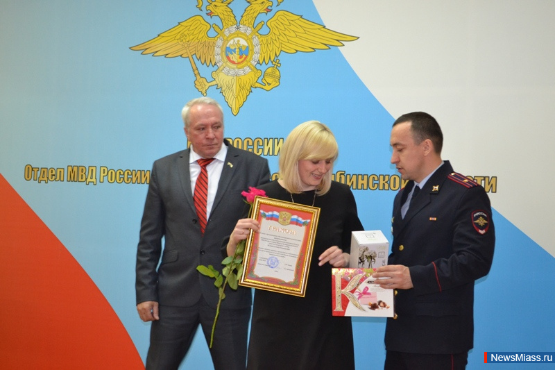      8     .        .      -    