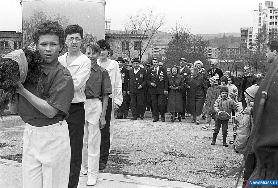 " "    .  4.  50-     -    