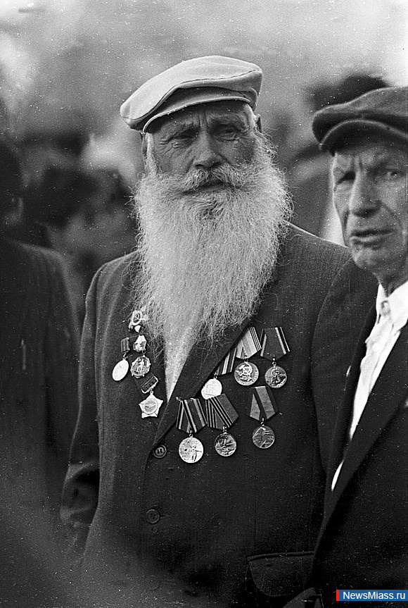 " "    .  4.  50-     -    