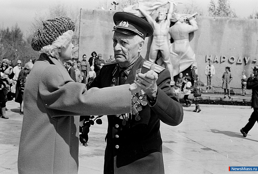 " "    .  4.  50-     -    