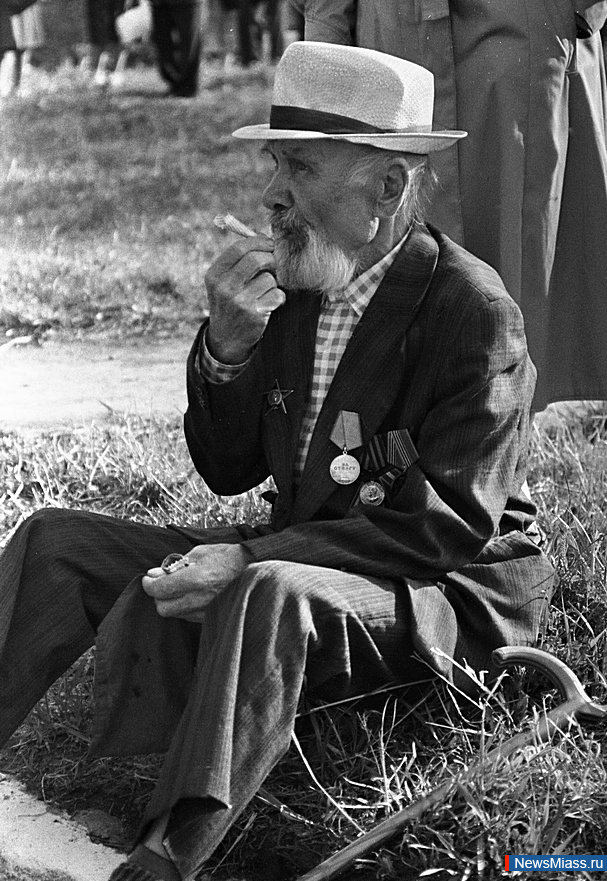 " "    .  4.  50-     -    