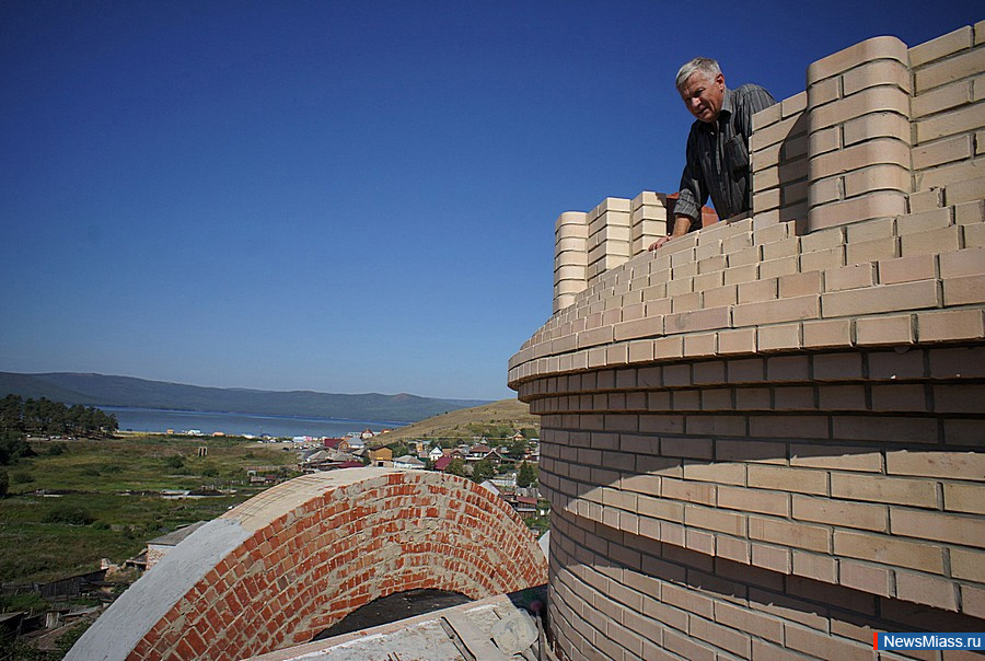 -         .        -    