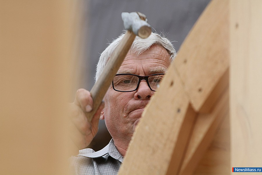 -         .        -    