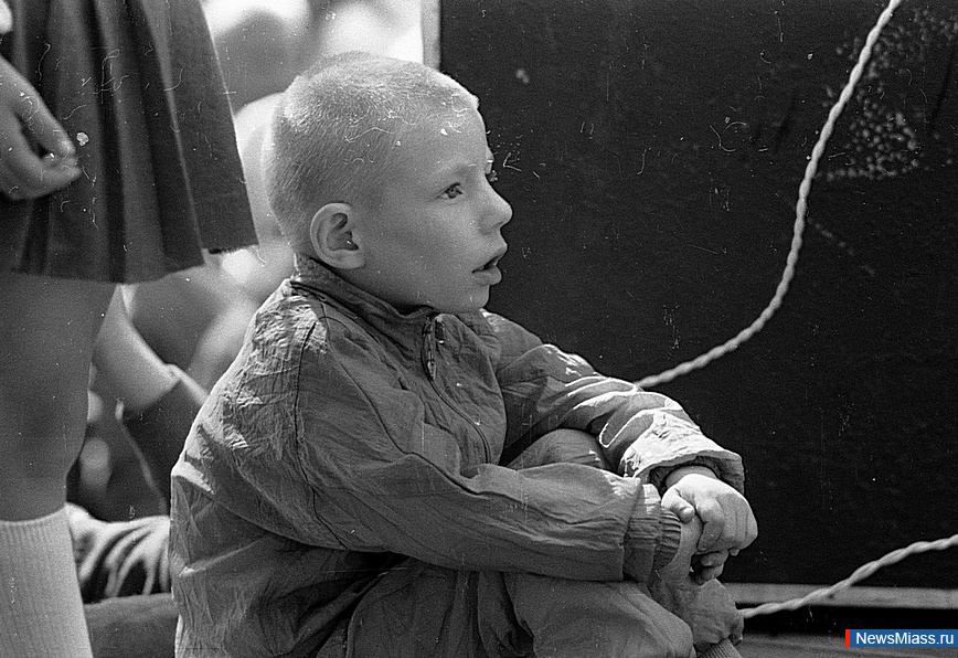      ""   .      ""     1993 .    -    