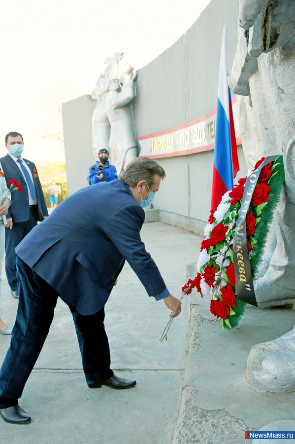 ! !.   " "        "-! -!"