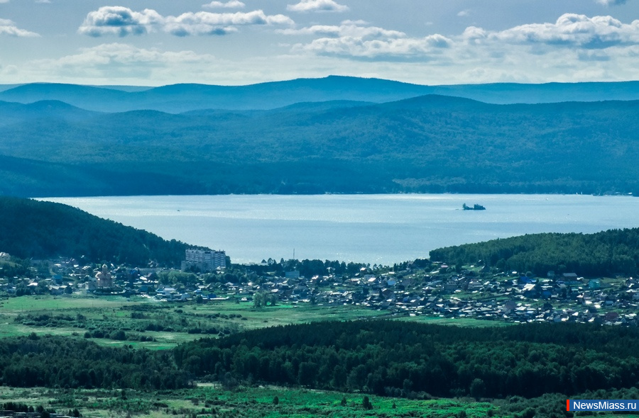 Тургояк челябинская область миасский городской округ. Миасс Тургояк. Озеро Тургояк. Тургояк город Челябинская область. Тургояк (посёлок).