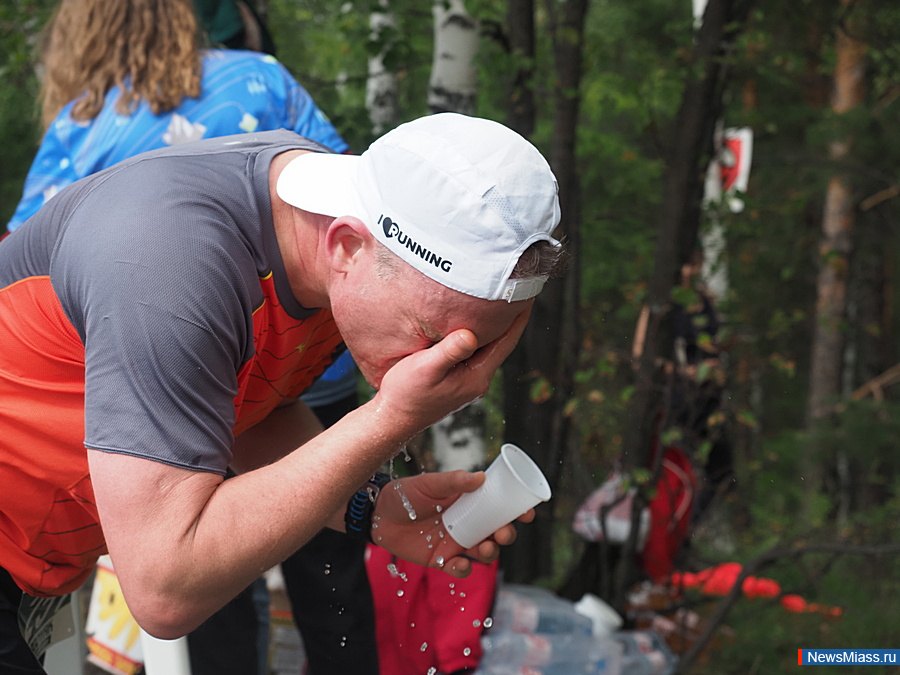 ����� ����� ������� �������������� "������� - �������". ������ �������� - ������������ � ������� ������ �� 63 ���������. ��������� ��������� �� �������� "�������" �� ��������� ����� �������