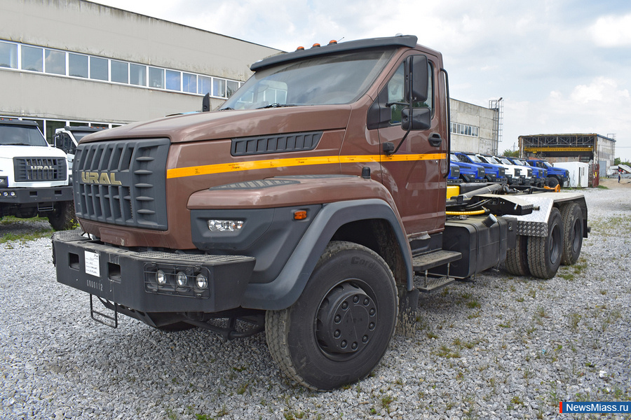    " NEXT 64"    . , ,   ""    ""          