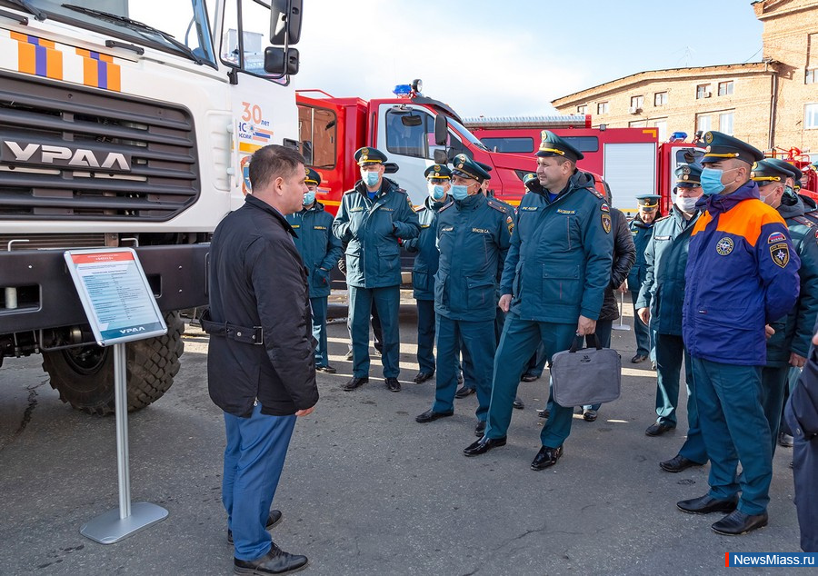  ""    .      ""    .          