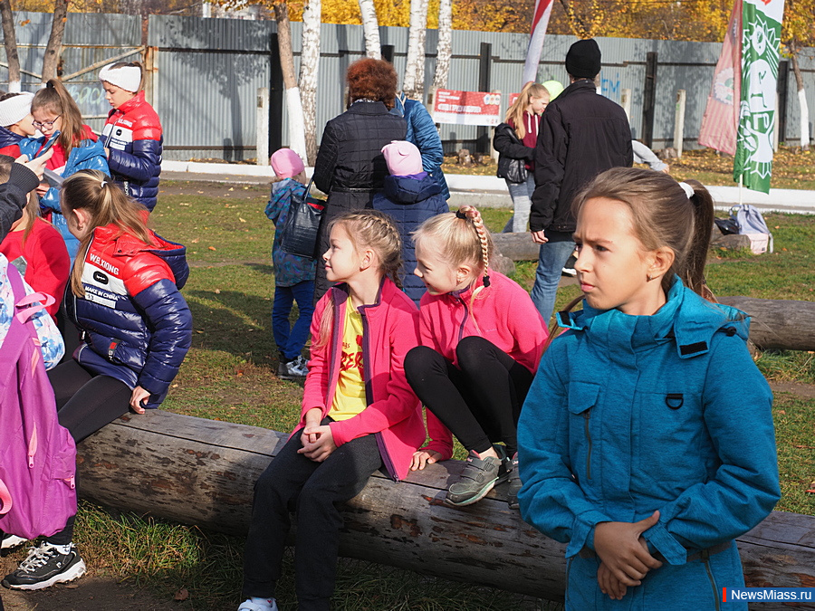     .   -  300  -      : , ,     