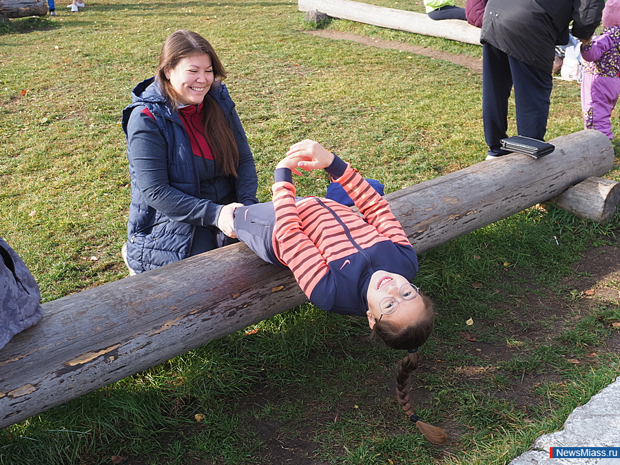     .   -  300  -      : , ,     