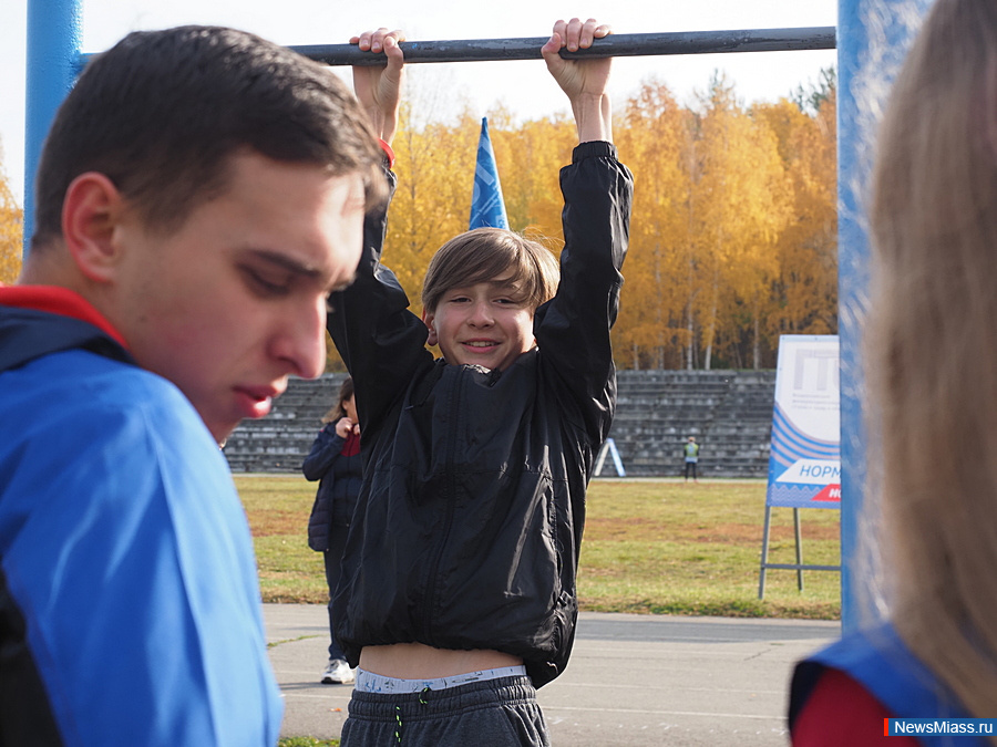     .   -  300  -      : , ,     