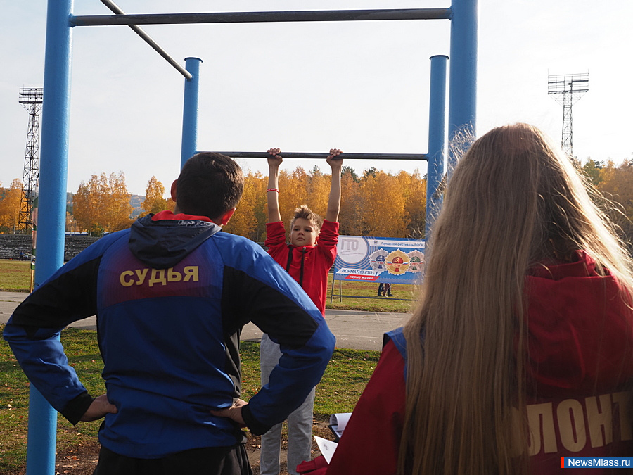     .   -  300  -      : , ,     