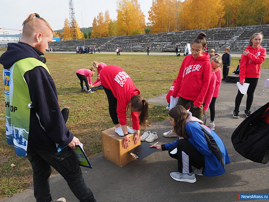     .   -  300  -      : , ,     