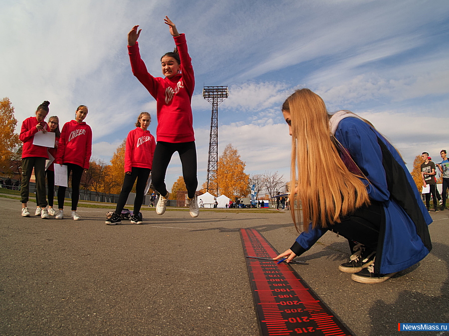     .   -  300  -      : , ,     