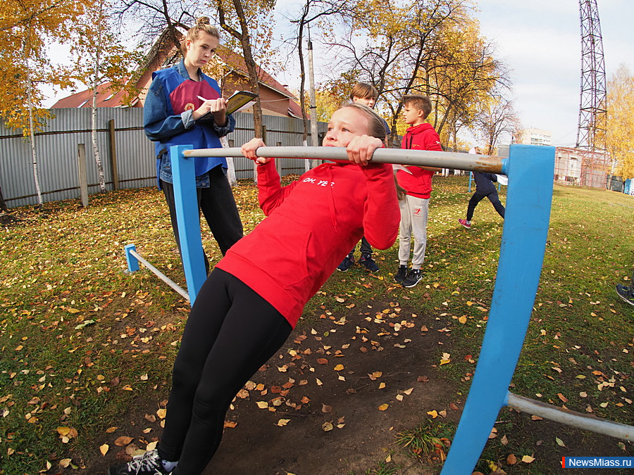     .   -  300  -      : , ,     