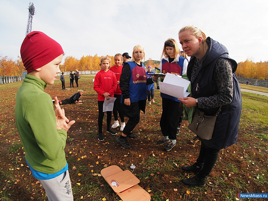     .   -  300  -      : , ,     