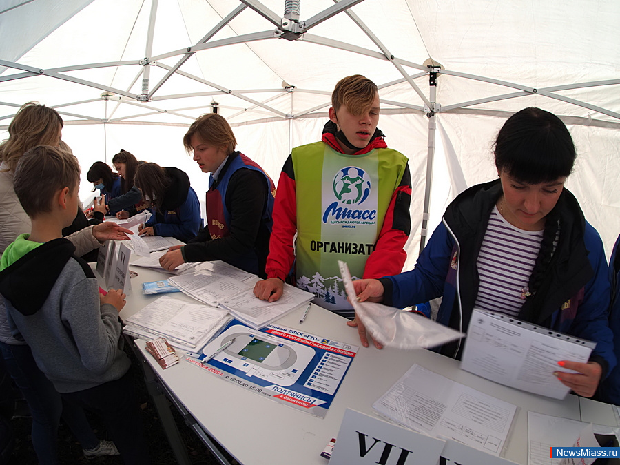     .   -  300  -      : , ,     