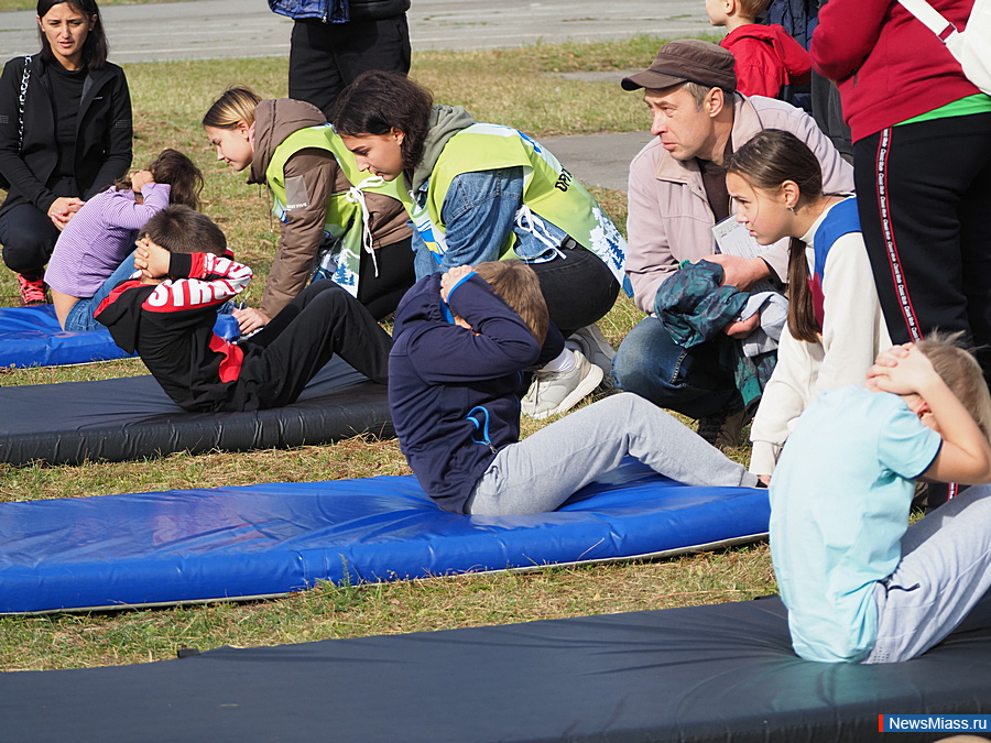     .   -  300  -      : , ,     