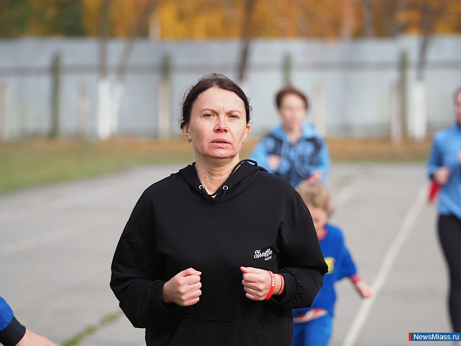     .   -  300  -      : , ,     