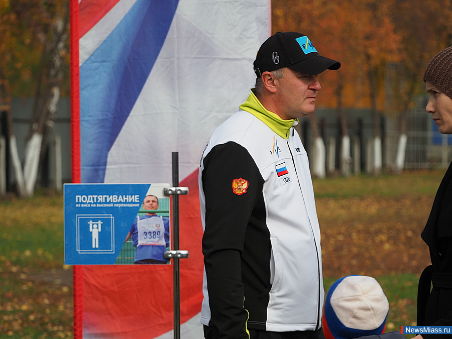     .   -  300  -      : , ,     