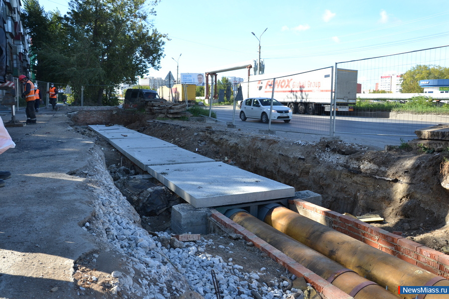  ""   600      .   "" (  En+ Group)       8 .           