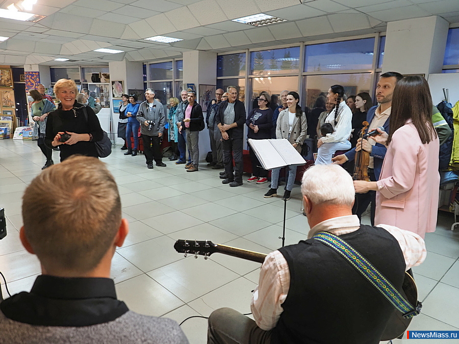 �������������� ������� ������ "���������" �������� 15-������ ������. 16 ���������� � 44 �������: �������� ���� ��������� ������� ��������� ���������� ��������� �������� ����������