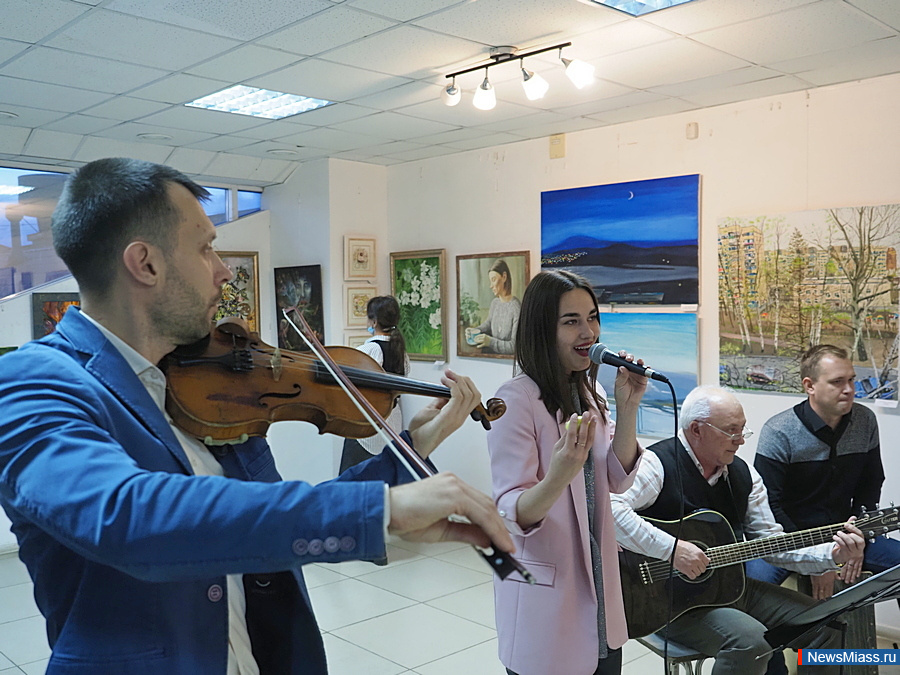 �������������� ������� ������ "���������" �������� 15-������ ������. 16 ���������� � 44 �������: �������� ���� ��������� ������� ��������� ���������� ��������� �������� ����������