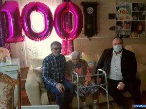 � ������ �������� ���������� �� 100-������ �������