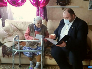 � ������ �������� ���������� �� 100-������ �������