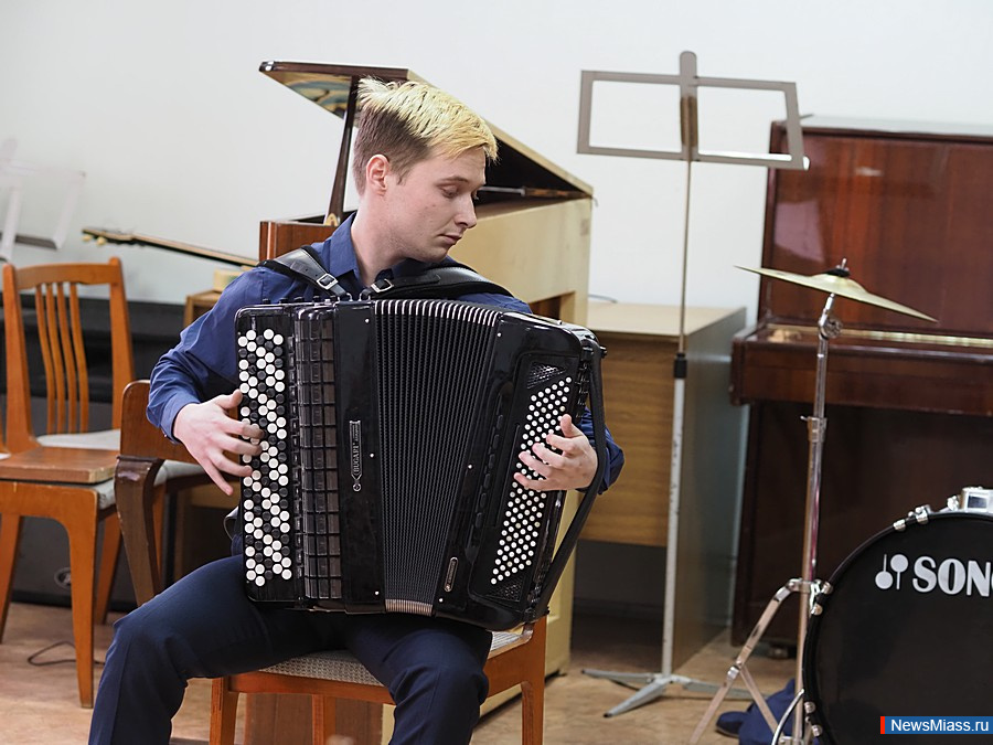 ���������� ������ �� ���. �������� ������� ��������� � �������� ������������ ��������� ����� ��� ������������