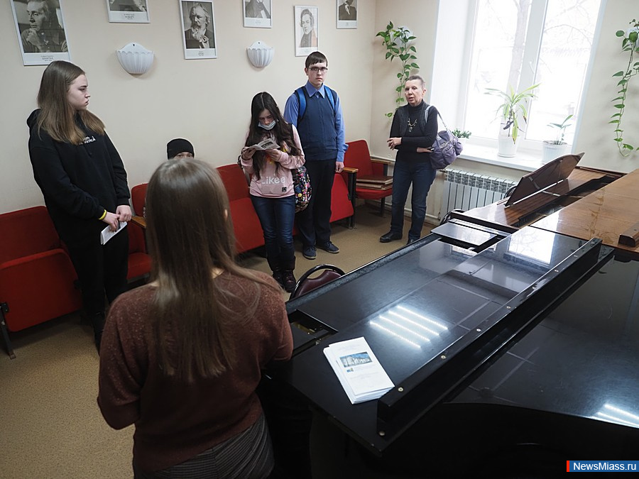 ���������� ������ �� ���. �������� ������� ��������� � �������� ������������ ��������� ����� ��� ������������