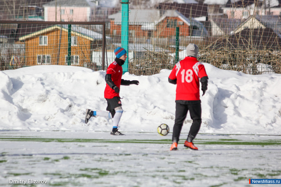 ��������� ��������� 8�8 � ������ ��������. ������ ���������� � ����������: ������� - ������� "�� "����", ������ ��������� - ������� ������� �� "����������"