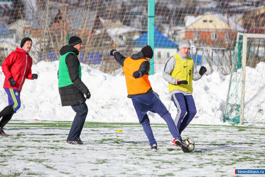 ��������� ��������� 8�8 � ������ ��������. ������ ���������� � ����������: ������� - ������� "�� "����", ������ ��������� - ������� ������� �� "����������"